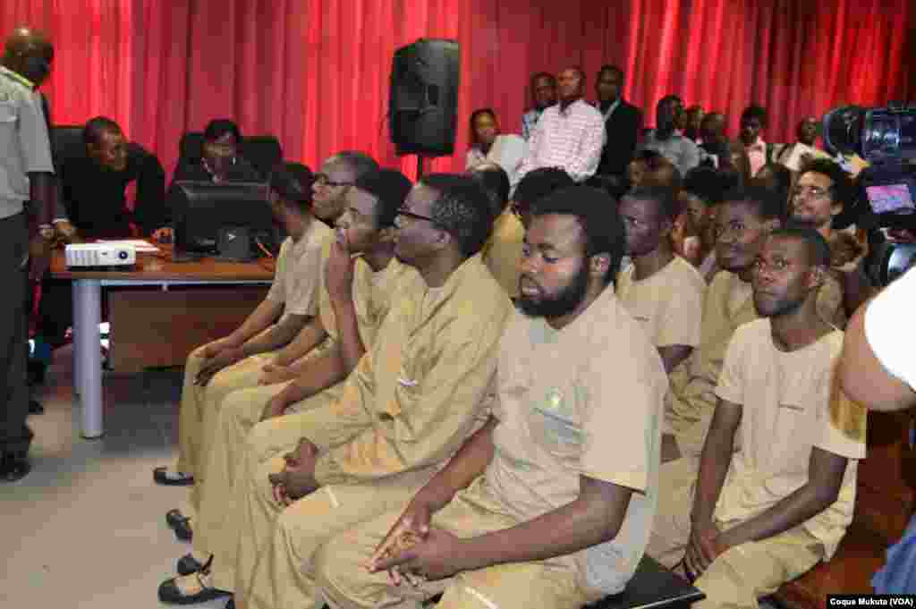 Activistas angolanos em tribunal no primeiro dia de julgamento em Luanda. Angola, Nov 16, 2015