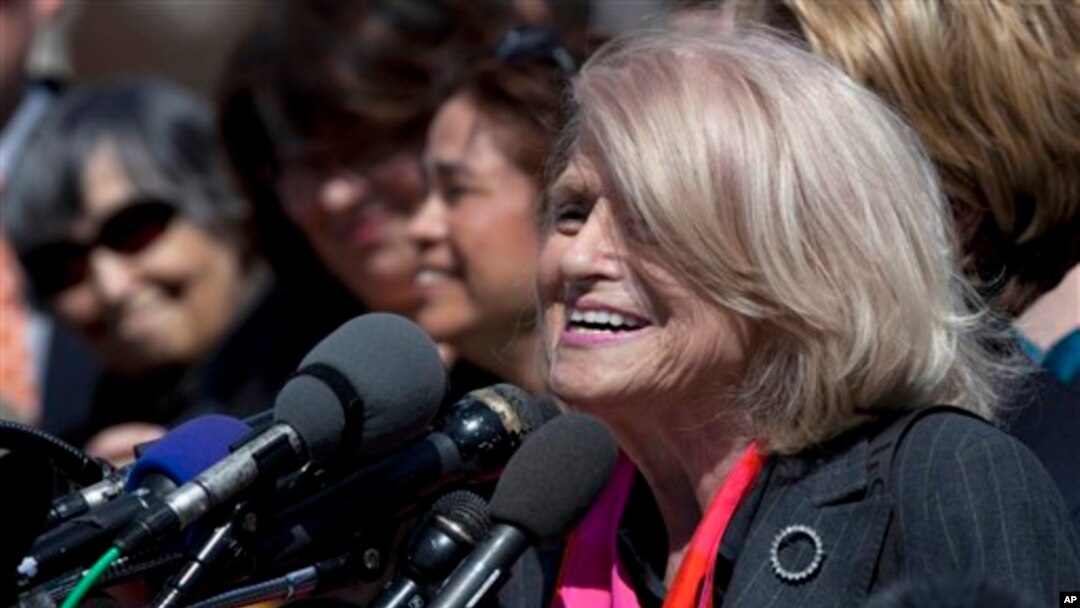 Plaintiff Edith Windsor speaks to reporters in Washington, March 27, 2013