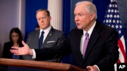 El secretario del departamento de Justicia, Jeff Sessions mencionó el caso de varios inmigrantes indocumentados que cometieron crímenes y que fueron puestos en libertad.