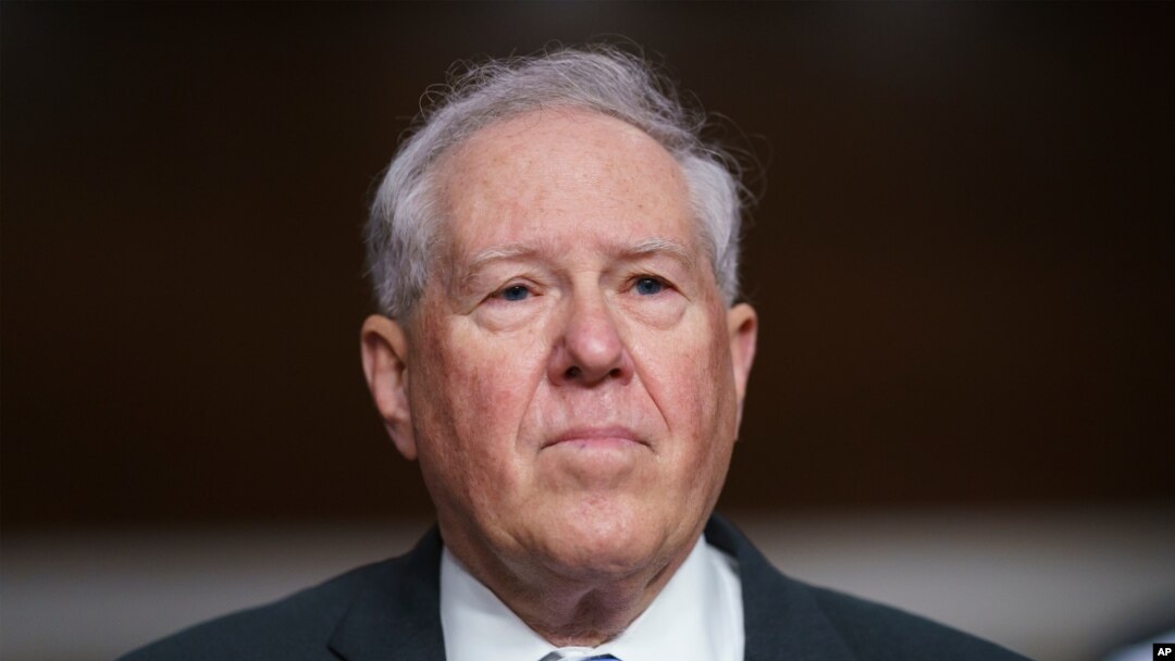 Frank Kendall III, nominado por el presidente Joe Biden para ser secretario de la Fuerza Aérea, se presenta a su audiencia de confirmación ante el Comité de Servicios Armados del Senado, en el Capitolio en Washington, el martes 25 de mayo de 2021.
