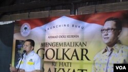 Launching Buku Mengembalikan Golkar ke Hati Rakyat karya Ahmad Doli Kunia di Jakarta, Minggu (8/5). (VOA/Fathiyah Wardah)