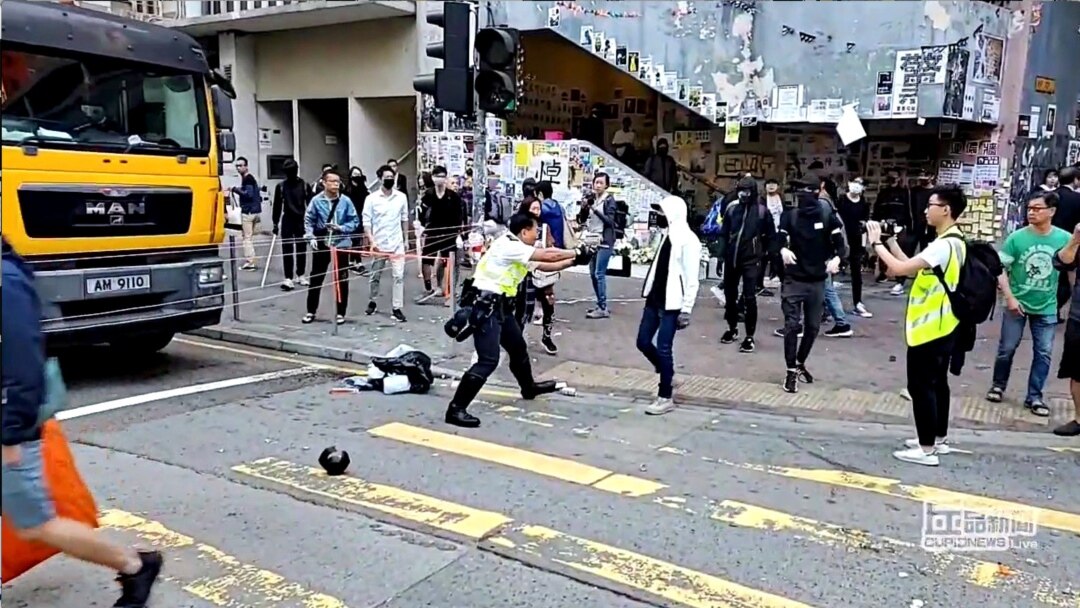 La crisis en Hong Kong se ha extendido por varios meses sin que se vea una solución viable.