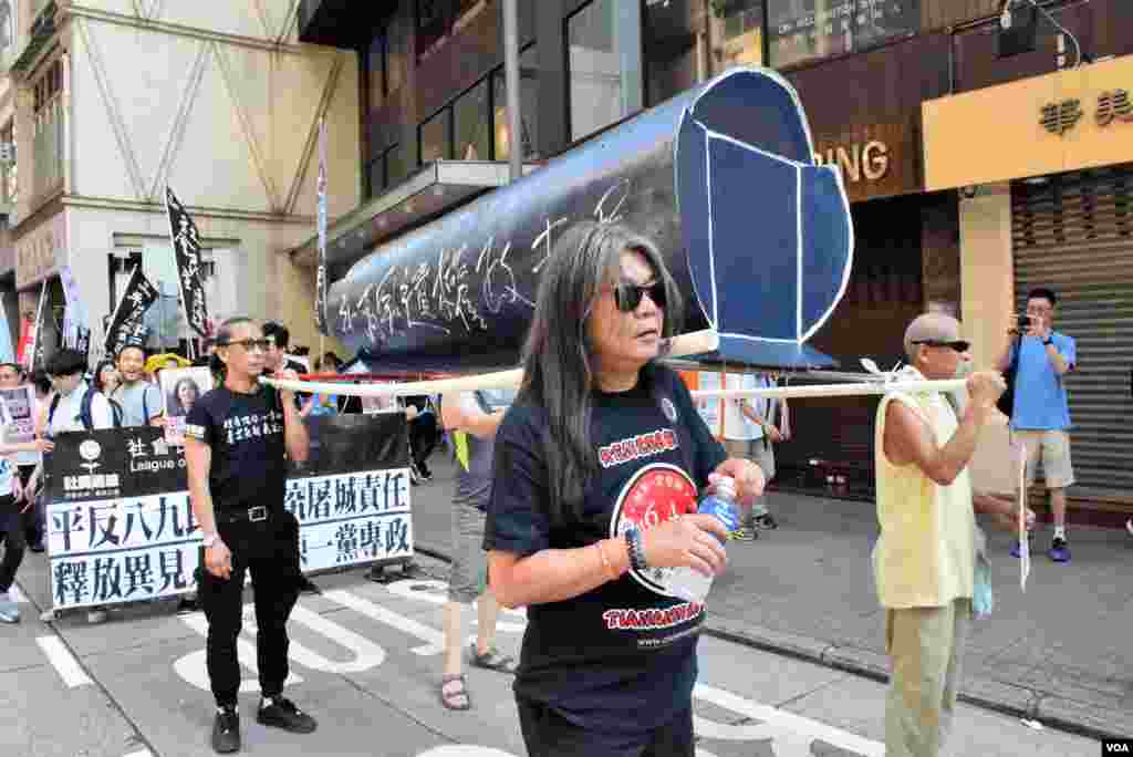 香港立法會議員梁國雄。(美國之音湯惠芸)