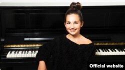 Emily Bear returns with new CD "Diversity"