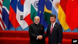 རྒྱ་གར་གྱི་སྲིད་བློན་གྱིས་རྒྱ་ནག་གི་སྲིད་འཛིན་ལ་ཕན་ཚུན་གཅིག་གིས་གཅིག་ལ་གུས་རྩིས་བྱེད་དགོས་གསུངས་པ།