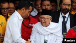 KH Ma'ruf Amin (kanan) bersama Presiden Joko Widodo (foto: dok). 