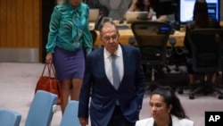 El ministro de Relaciones Exteriores ruso, Sergei Lavrov, llega a una reunión del Consejo de Seguridad en la sede de las Naciones Unidas, el viernes 27 de septiembre de 2024. AP