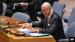 FILE - U.N. Special Envoy to Syria Staffan de Mistura delivers remarks at a Security Council meeting on the situation in Syria at the United Nations headquarters in New York, April 12, 2017.