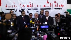 이집트 무함마드 무르시 전 대통령 측의 무하마드 다마티 변호사가 13일 카이로에서 기자회견을 갖고, 무르시전 대통령의 성명을 대신 발표했다.