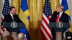 El presidente Donald Trump y el primer ministro sueco Stefan Löfven durante una conferencia de prensa conjunta en la Casa Blanca, el martes 6 de marzo.