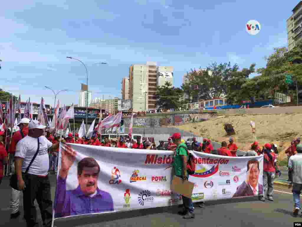 Los seguidores de Nicolás Maduro también celebraron marchas en distintas ciudades del país para conmemorar el Día del Trabajador.