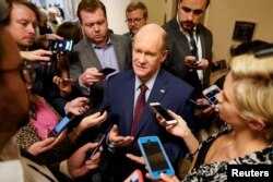 Senador Chris Coons, demócrata por Delaware.