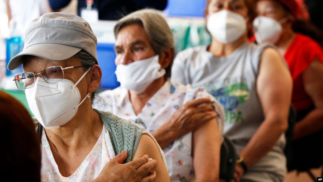Советодавниот панел рече дека доколку вакви вакцини не се достапни, луѓето на возраст од 65 години и постари да примат стандардна вакцина против грип