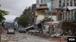 Un hombre que vivía en una pensión para jubilados falleció como consecuencia del sismo.