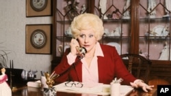 Mary Kay Ash, president of Mary Kay Cosmetics, is seen in her Dallas, Texas, office in January 1982. (AP File Photo)