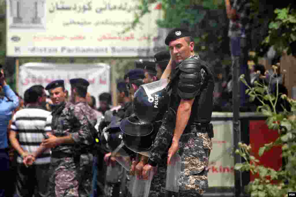 خۆپـیشـاندانی ناڕهزایی 28 ی شهشی 2012 له شـاری سلێمانی - 7