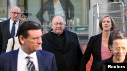 L'archevêque Philip Wilson arrive au tribunal local de Newcastle, en Australie, le 22 mai 2018.