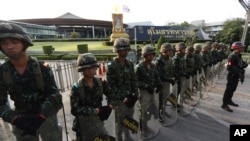 စစ်အာဏာသိမ်းပြီးနောက် ထိုင်းစစ်တပ်ဝင်း လုံခြုံရေး ထူထပ် (မေမ ၂၂၊ ၂၀၁၄)