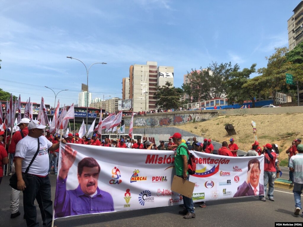 Митинг сторонников президента Николаса Мадуро в Каракасе, Венесуэла, 1 мая 2019 года.