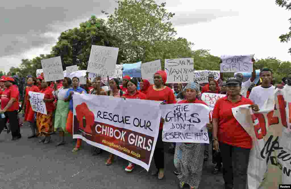 Members of various civil society organisations demonstrate in Abuja, Nigeria, April 30, 2014. &nbsp;