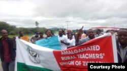Abenhlanganiso yababalisi eyeAmalagamated Rural Teachers Union of Zimbabwe-ARTUZ.