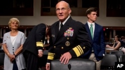 مایکل گیلدی، نامزد ریاست نیروی دریایی آمریکا در جلسه روز چهارشنبه در کمیته سنا