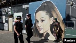 Ariana Grande ha demandado a la cadena de ropa Forever 21 por usar su imagen en campañas publicitarias.
