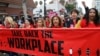 لاس اینجلس میں خواتین کام کی جگہوں پر ہراساں کیے جانے کے خلاف احتجاج کر رہی ہیں۔ فائل فوٹو