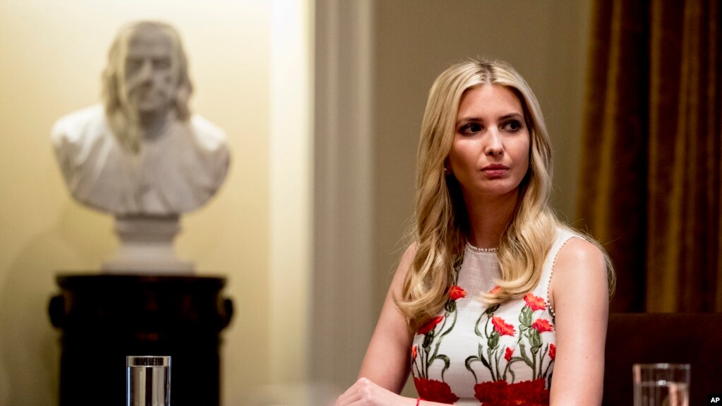 Ivanka Trump, hija del presidente Donald Turmp, dice que no estÃ¡ de acuerdo en que la prensa sea "el enemigo del pueblo", como afirma el mandatario.