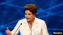 A presidente Dilma Rousseff durante o debate televisivo de 26 de Agosto