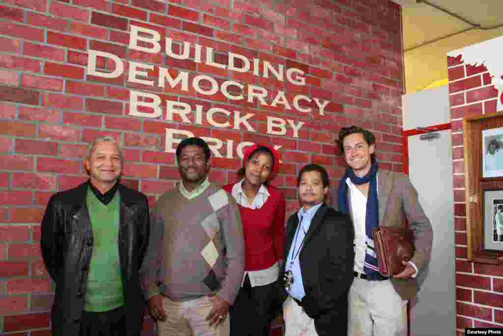 Party leader Jack Miller (far right) joins supporters in Cape Town gathering. (Courtesy Cape Party)