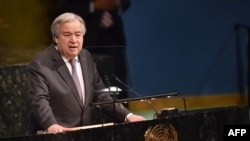 Antonio Guterres, secrétaire général des Nations Unies, prend la parole lors d'une réunion au siège des Nations Unies à New York, le 24 avril 2018.