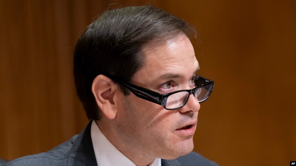 Thượng nghị sĩ Cộng hòa Marco Rubio là người dẫn đầu kiến nghị thư yêu cầu Tổng thống Joe Biden cấm du hành qua lại giữa Hoa Kỳ và Trung Quốc do lo ngại bệnh hô hấp.