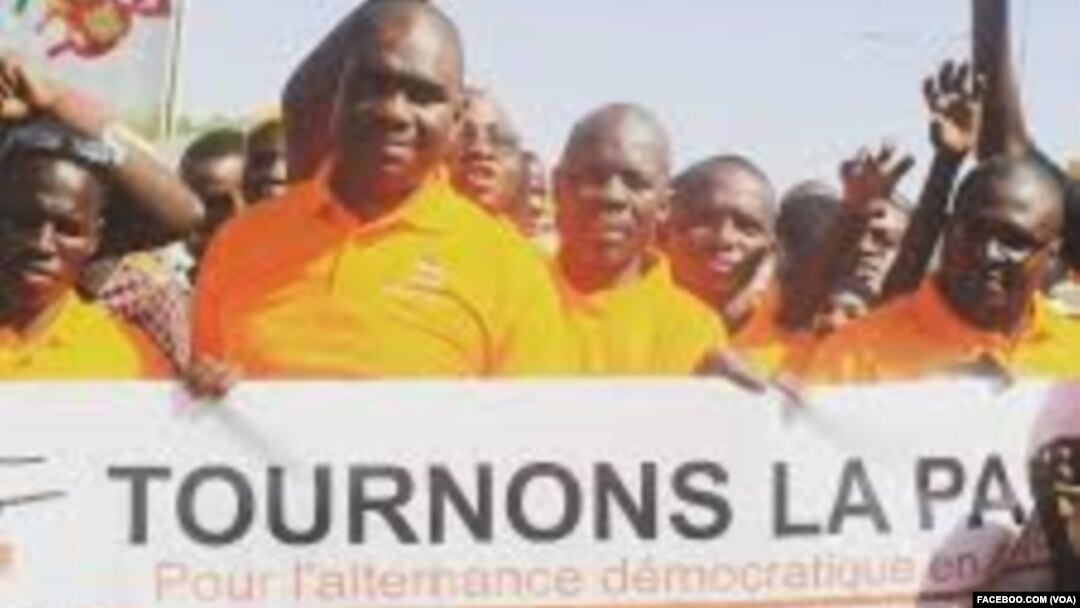 Tournons La page
