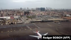 Vista aérea do Aeroporto Internacional 4 de Fevereiro, Luanda, Angola. Novembro 2018