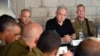 Семејствата на заложниците започнаа 5 дена марш до домот на Нетанјаху