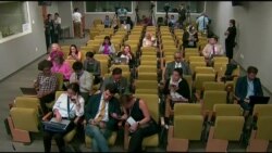 Conferencia de prensa de la vicepresidenta del gobierno en disputa de Venezuela