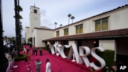 Suasana karpet merah perhelatan insan film dunia ke-93, The Academy Awards di Union Station, Los Angeles, 25 Agustus 2021. (AP Photo/Mark Terrill, Pool)