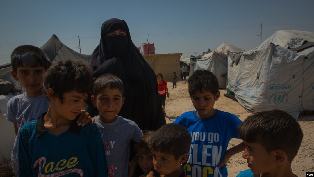 FILE - Thousands of children are detained at the Al-Hol camp with their mothers. Many of them are sons and daughters of IS fighters who died or are in prison. Aug. 26, 2019. (Yan Boechat/VOA)