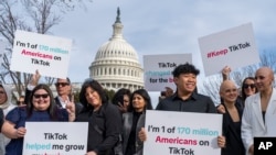 Biểu tình ủng hộ TikTok trước Điện Capitol ở Washington ngày 13/3/2024.
