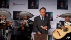 Julio Iglesias dice que su álbum "México" será su último trabajo discográfico.