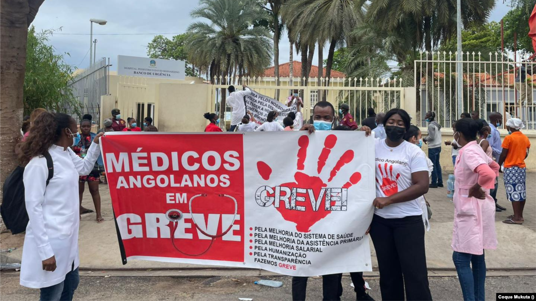 Médicos em greve em Angola