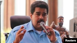 El presidente Nicolás Maduro convocó a una conferencia de paz con los sectores políticos del país.