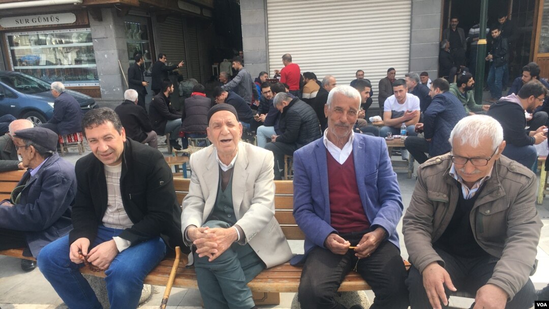 ناو بازاڕی ئامەد