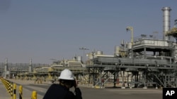 Нафтове родовище Хураїс, 150 км на північний схід від Ер-Ріяда, Саудівська Аравія, 28 червня 2021 р.