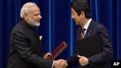 شینزو آبه نخست وزیر ژاپن و نارندرا مودی نخست وزیر هند