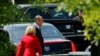 俄罗斯外长拉夫罗夫在白宫会见美国总统川普后离开白宫（2017年5月10日）
