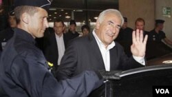 El escritor afirma que el libro está basado en varias entrevistas con Strauss-Kahn, quien fue absuelto de los cargos.