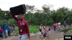 Imagen de migrantes en Cúcuta, Colombia. [Foto Heider Logatto Cuadros/VOA].