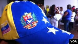 Los venezolanos radicados en el sureste de Estados Unidos han votado al menos en un 95% por Henrique Capriles. [Foto: Jesús Acosta, VOA]